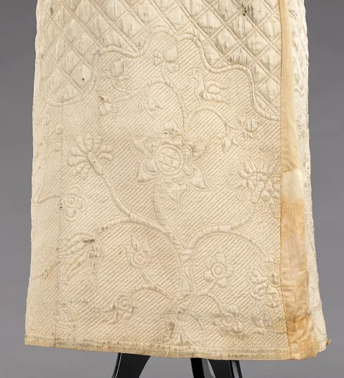 Loveliest 18th-century petticoats from Europe and America