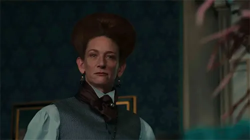 Show costumes in The Empress / Die Kaiserin series