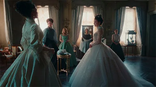 Show costumes in The Empress / Die Kaiserin series