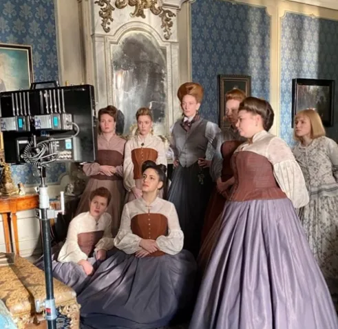 Show costumes in The Empress / Die Kaiserin series