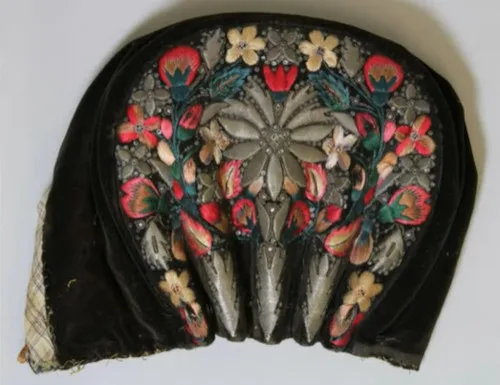 Show costumes in 1899 series
