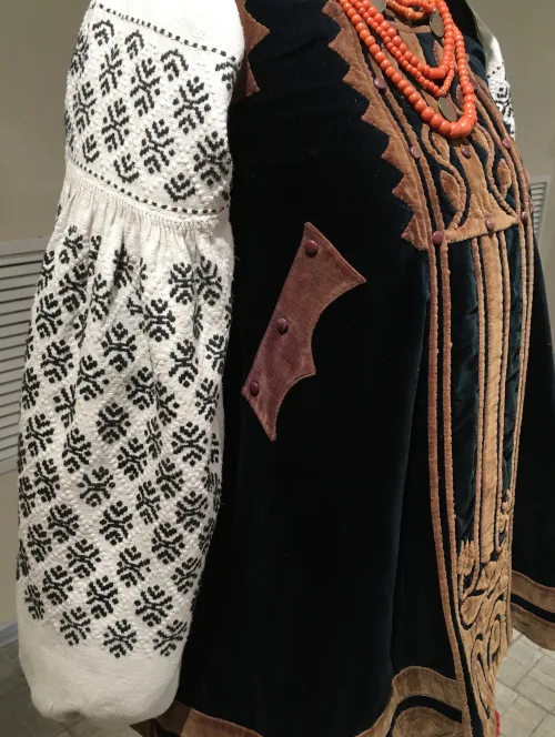 Ukrainian needlework – close-ups of vintage embroidered shirts