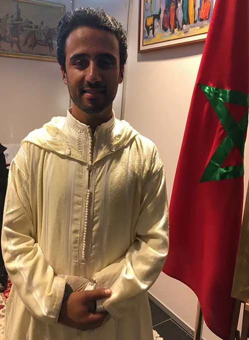 Moroccan djellaba – cute traditional robe with pointed hood