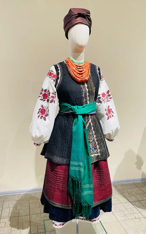 Outstanding collection of Ukrainian traditional costumes