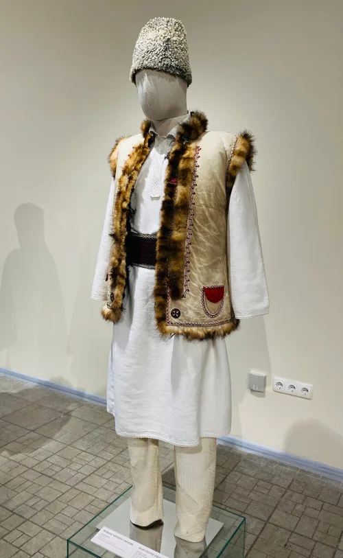 Outstanding collection of Ukrainian traditional costumes