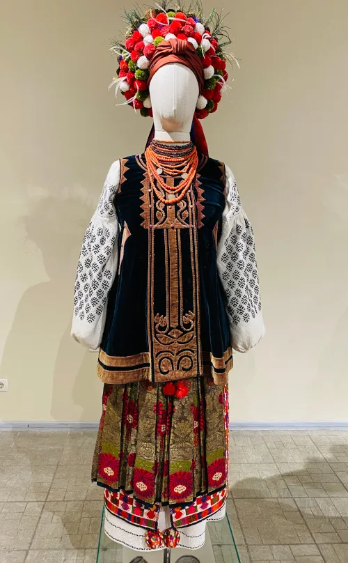 Outstanding collection of Ukrainian traditional costumes