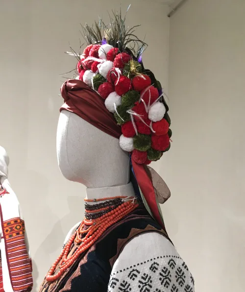 Ukrainian 100-year-old male and female headdresses