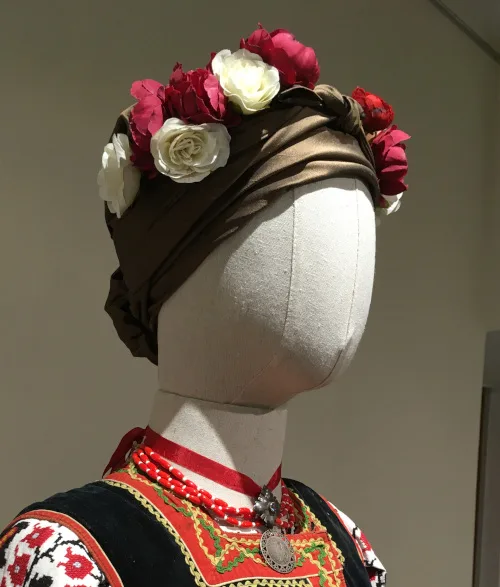 Ukrainian 100-year-old male and female headdresses