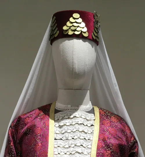 Ukrainian 100-year-old male and female headdresses