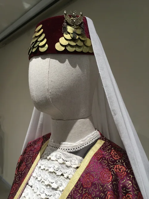 Ukrainian 100-year-old male and female headdresses