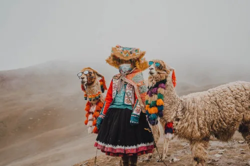 Funniest photos of Peruvian traditional clothing. These garments are exceptional – you simply can’t help yourself and not take such pics