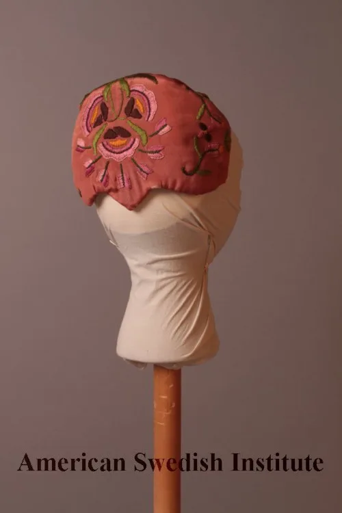 Swedish bonnet4